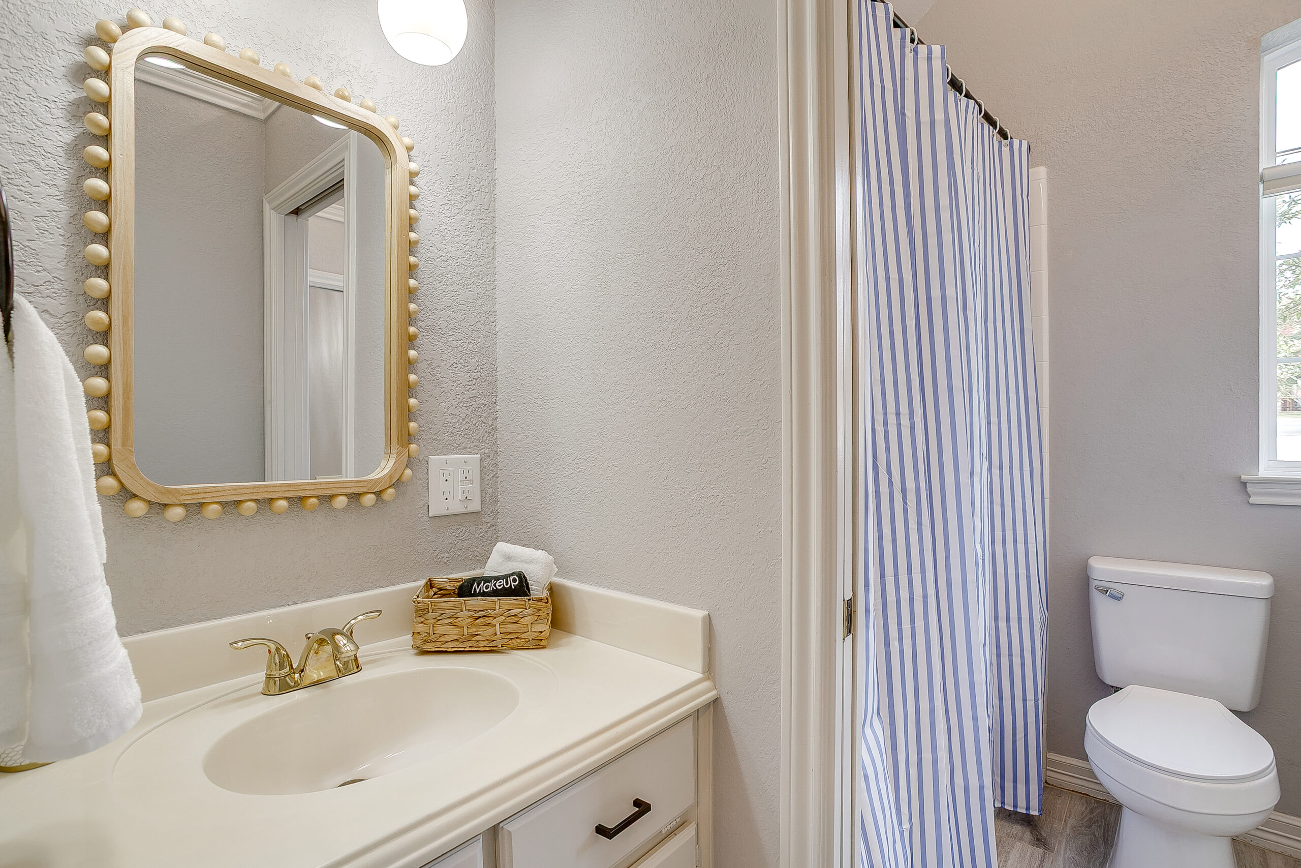 3917 Buena Vista Cir (40 of 82)