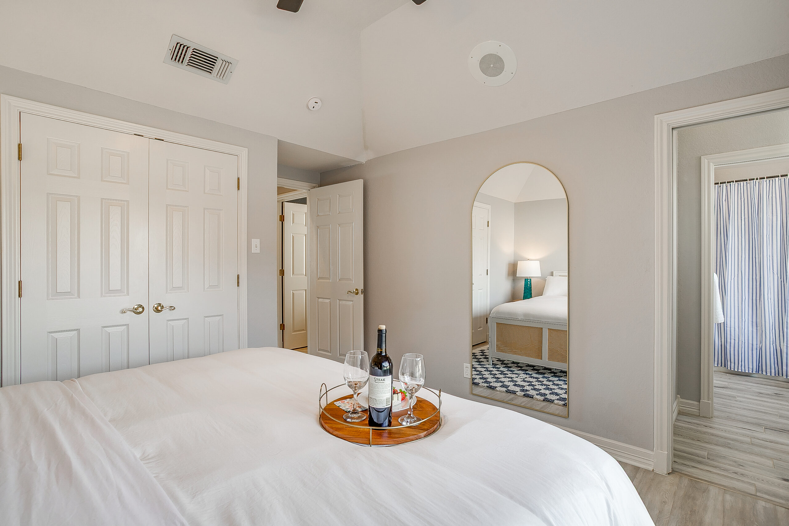 3917 Buena Vista Cir (44 of 82)