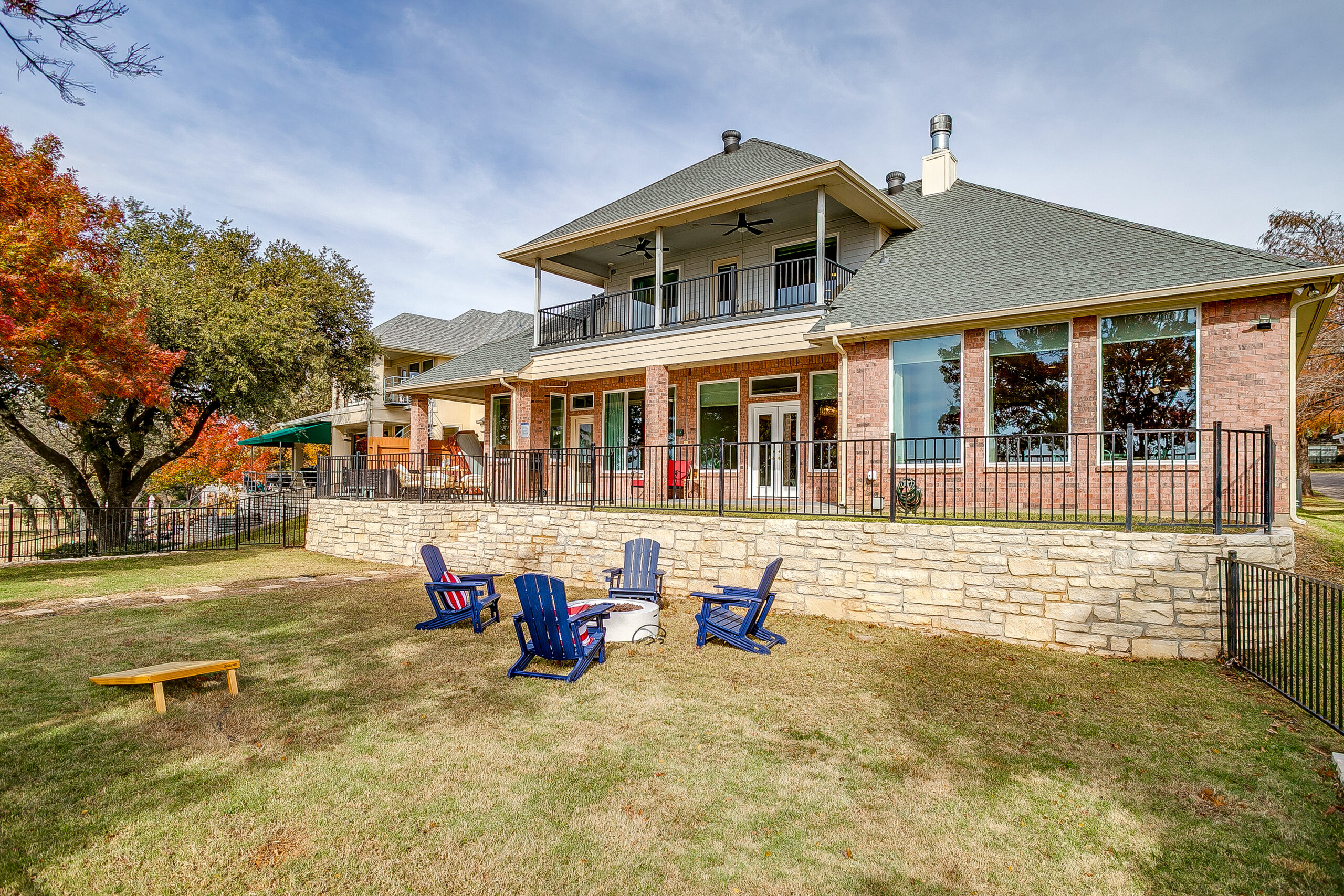 3917 Buena Vista Cir (68 of 82)