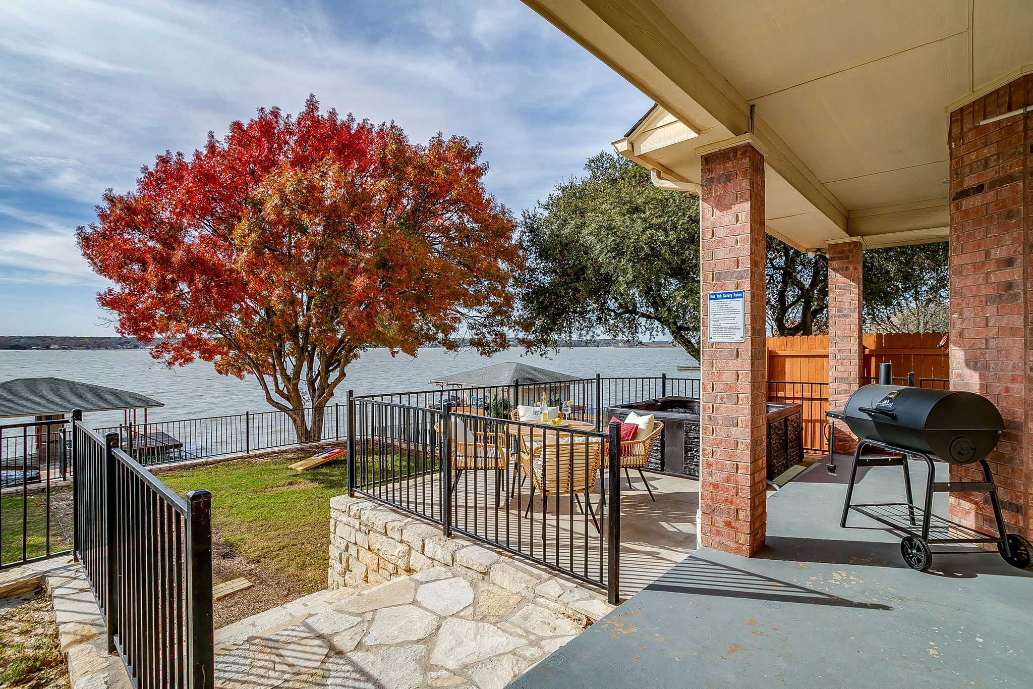 large-019b38c2-fc3a-7360-a401-5f7e6938e1d1